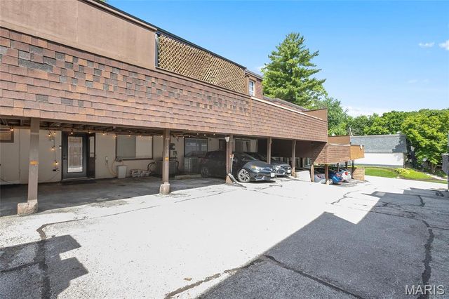 13556 Coliseum Drive, Chesterfield, MO 63017