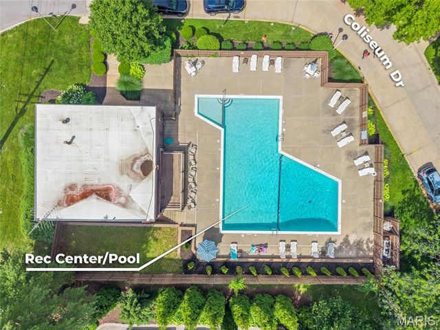 13556 Coliseum Drive, Chesterfield, MO 63017