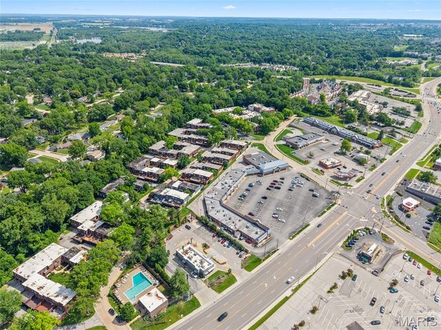 13556 Coliseum Drive, Chesterfield, MO 63017