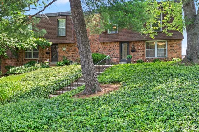 13556 Coliseum Drive, Chesterfield, MO 63017
