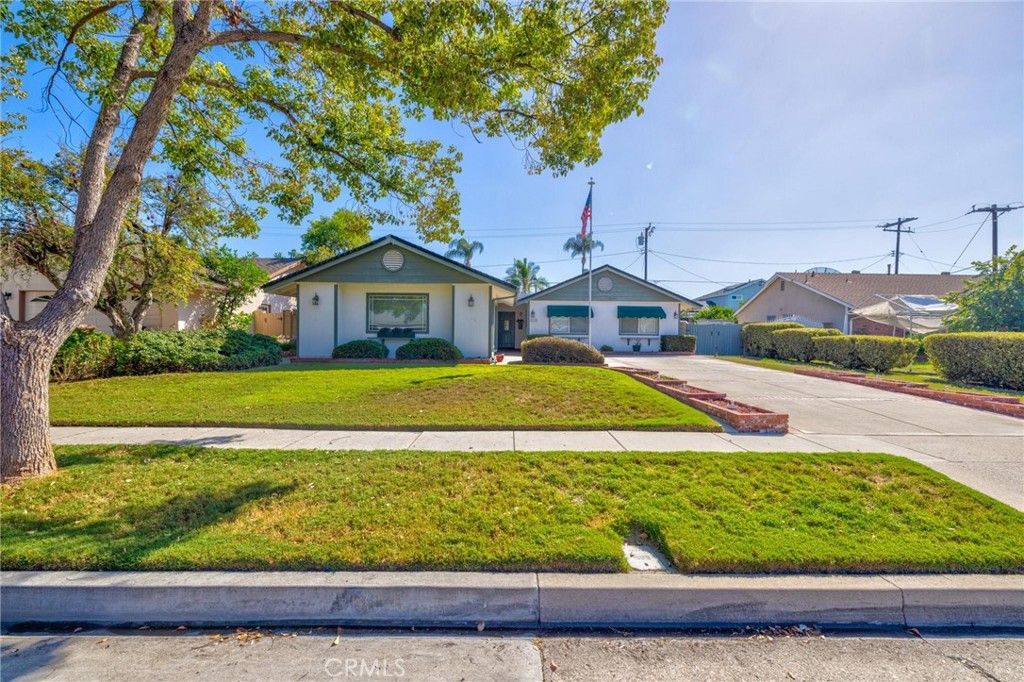 2212 Hartford, Fullerton, CA 92831 — exterior