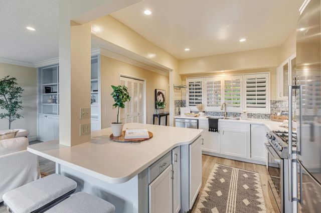 31 Del Mesa Carmel, Carmel, CA 93923