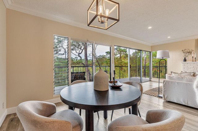 31 Del Mesa Carmel, Carmel, CA 93923