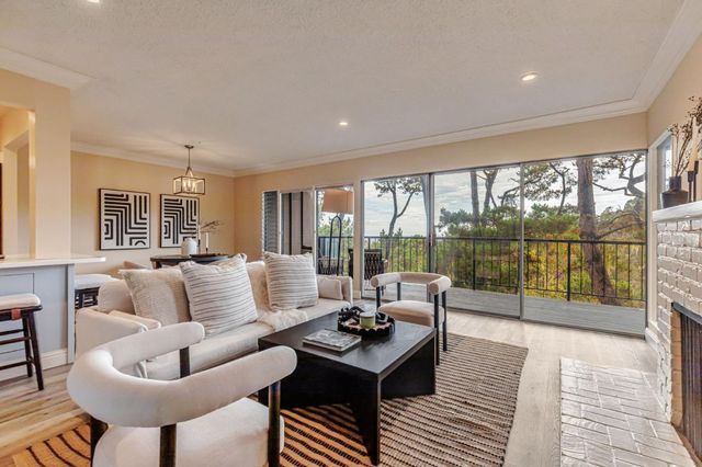 31 Del Mesa Carmel, Carmel, CA 93923