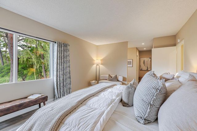 31 Del Mesa Carmel, Carmel, CA 93923