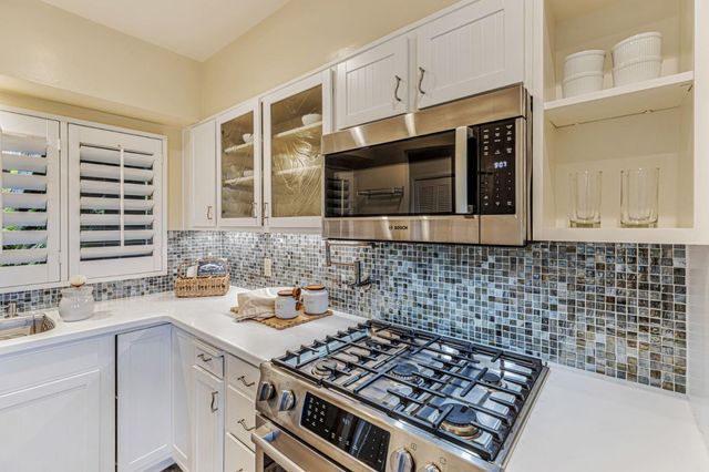 31 Del Mesa Carmel, Carmel, CA 93923