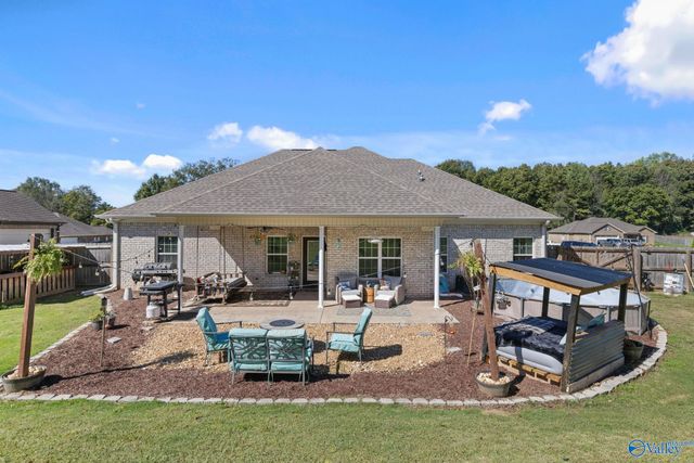 132 Lewis Vann Drive, Hazel Green, AL 35750