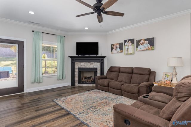 132 Lewis Vann Drive, Hazel Green, AL 35750