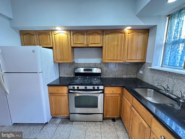 2316 S FRANKLIN, Philadelphia, PA 19148