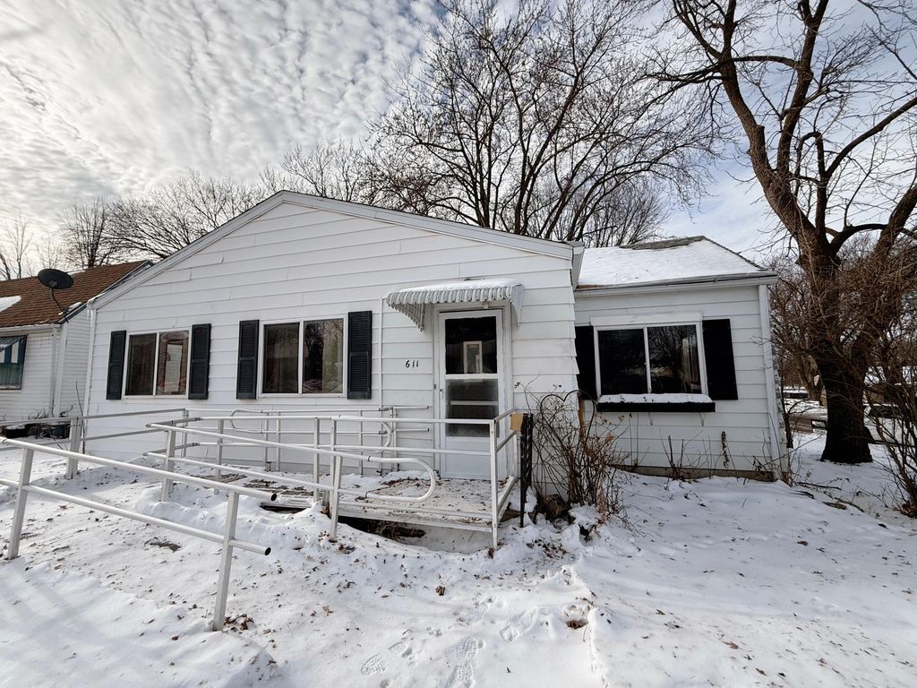 611 14th Street NW, Austin, MN 55912