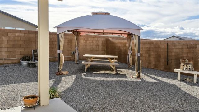 3821 East Sedgwick Avenue, Pahrump, NV 89061