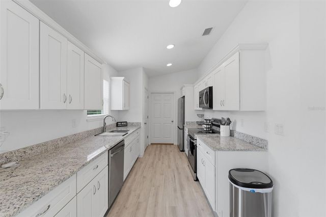 15989 SW 29TH COURT ROAD, Ocala, FL 34473