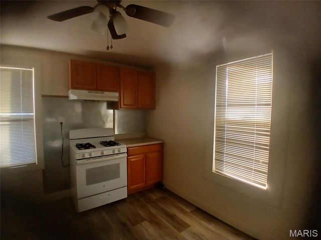 142 West Street, Edwardsville, IL 62025