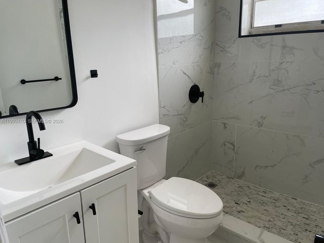 6025 Polk St 8, Hollywood, FL 33024