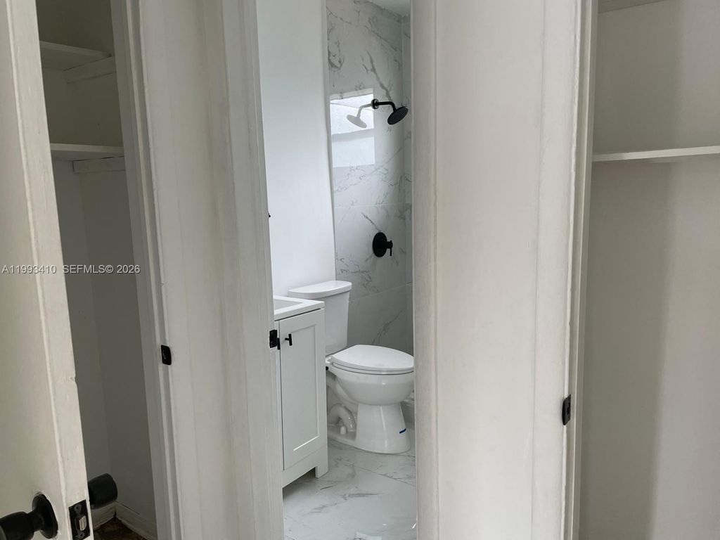 6025 Polk St 8, Hollywood, FL 33024