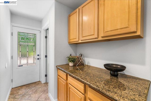 960 Kern Ct, Livermore, CA 94551