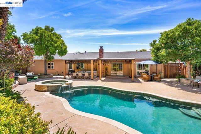 960 Kern Ct, Livermore, CA 94551