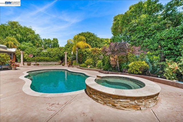 960 Kern Ct, Livermore, CA 94551