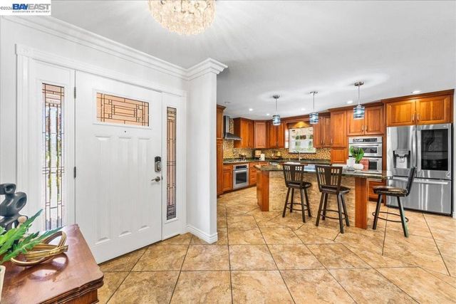 960 Kern Ct, Livermore, CA 94551