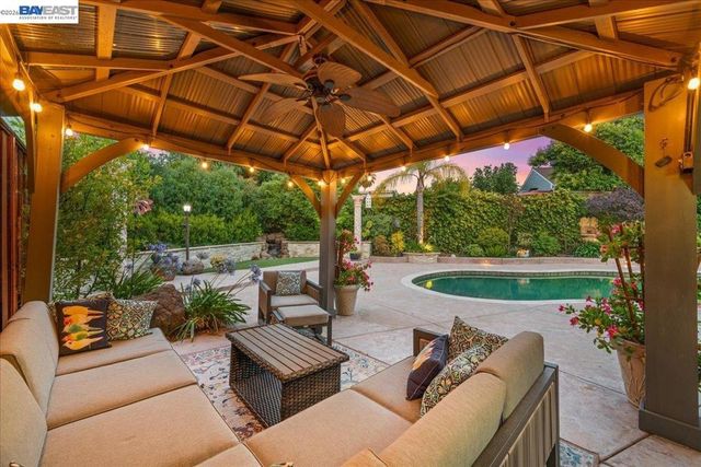 960 Kern Ct, Livermore, CA 94551