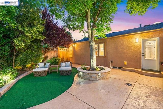 960 Kern Ct, Livermore, CA 94551