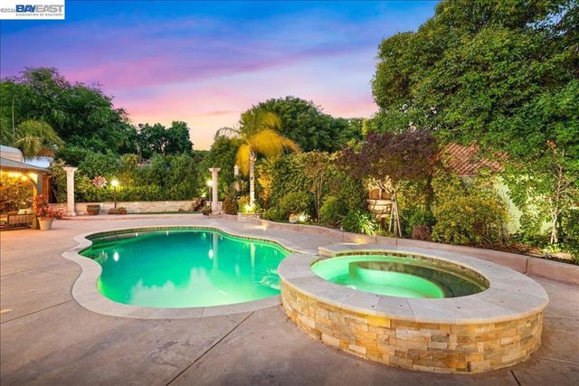 960 Kern Ct, Livermore, CA 94551