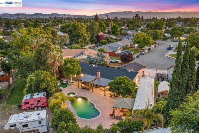 960 Kern Ct, Livermore, CA 94551