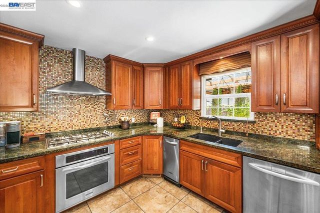 960 Kern Ct, Livermore, CA 94551