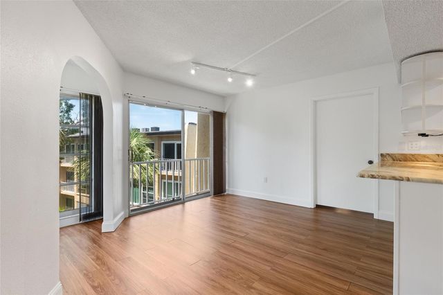 225 COUNTRY CLUB DRIVE E343, Largo, FL 33771