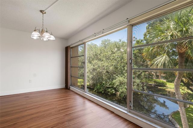 225 COUNTRY CLUB DRIVE E343, Largo, FL 33771