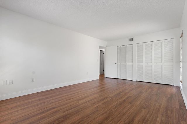 225 COUNTRY CLUB DRIVE E343, Largo, FL 33771