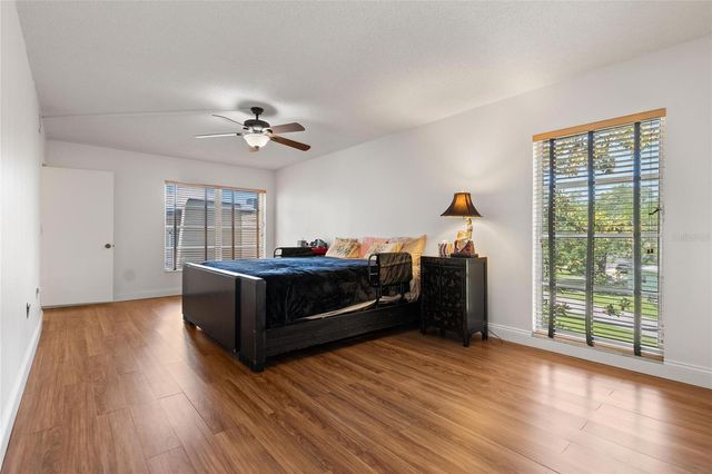 225 COUNTRY CLUB DRIVE E343, Largo, FL 33771