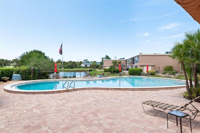 225 COUNTRY CLUB DRIVE E343, Largo, FL 33771