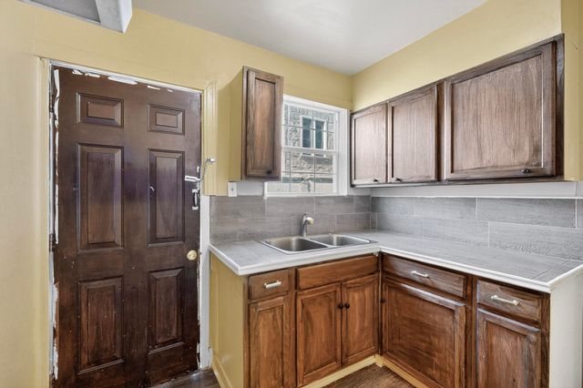 5020 Pershing Street, Dallas, TX 75206