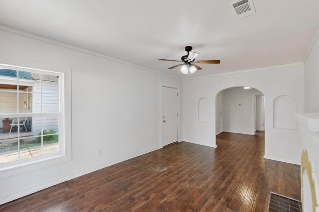 5020 Pershing Street, Dallas, TX 75206