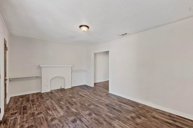 5020 Pershing Street, Dallas, TX 75206