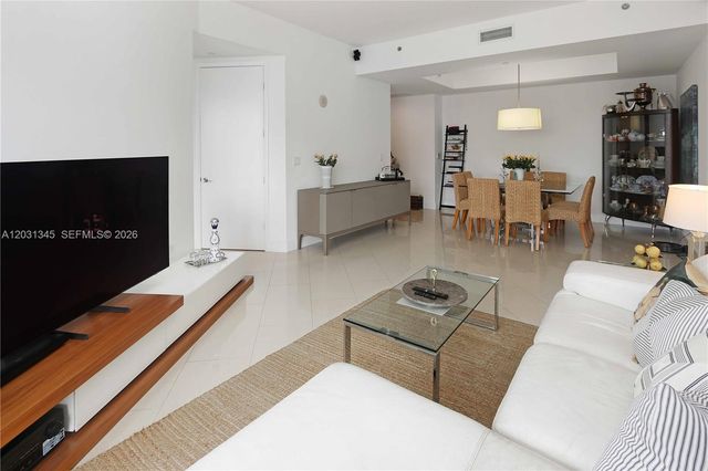 15811 Collins Avenue 1105, Sunny Isles Beach, FL 33160