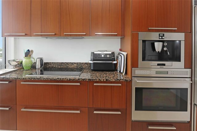 15811 Collins Avenue 1105, Sunny Isles Beach, FL 33160