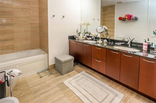 15811 Collins Avenue 1105, Sunny Isles Beach, FL 33160