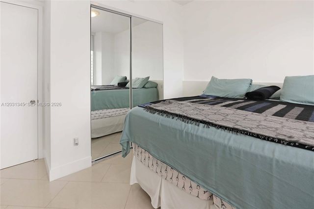 15811 Collins Avenue 1105, Sunny Isles Beach, FL 33160