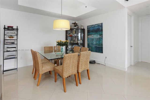 15811 Collins Avenue 1105, Sunny Isles Beach, FL 33160