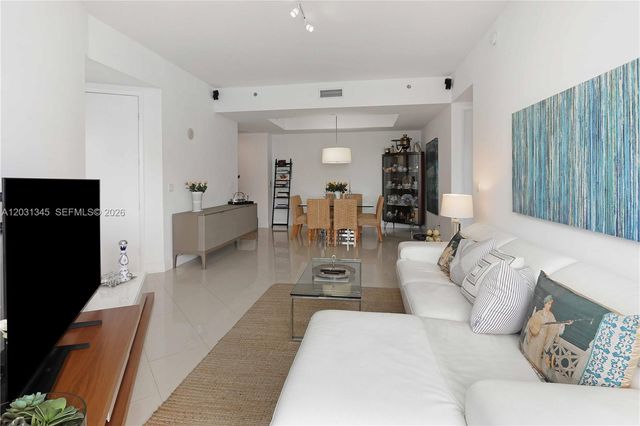 15811 Collins Avenue 1105, Sunny Isles Beach, FL 33160