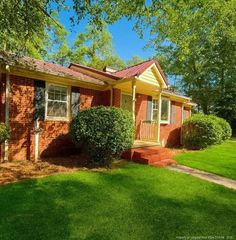 210 W Elwood Avenue, Raeford, NC 28376