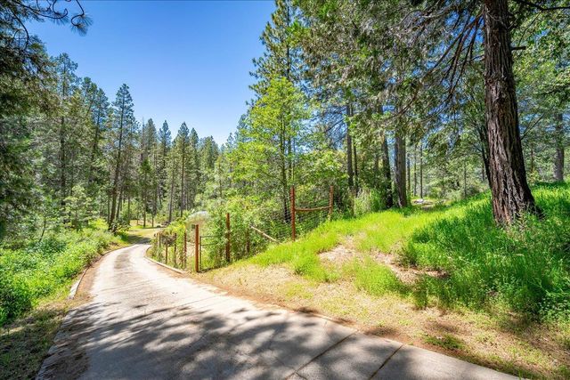 21819 Todd Valley Rd, Foresthill, CA 95631