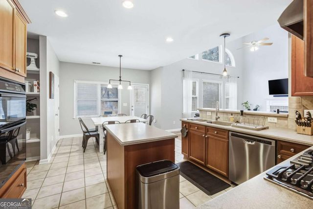 707 Flagstone Way, Acworth, GA 30101