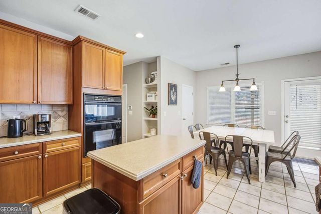 707 Flagstone Way, Acworth, GA 30101