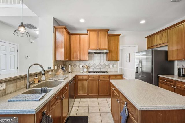 707 Flagstone Way, Acworth, GA 30101