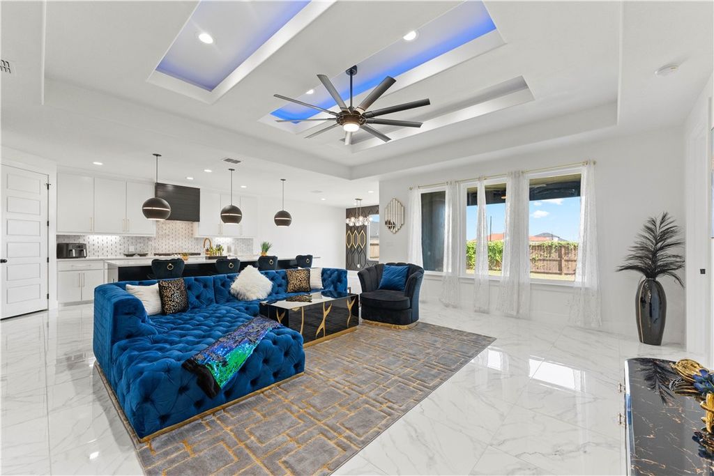 7810 Fold, Corpus Christi, TX 78414 — photo 4