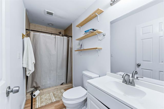 221 Calloway Street, Houston, TX 77029