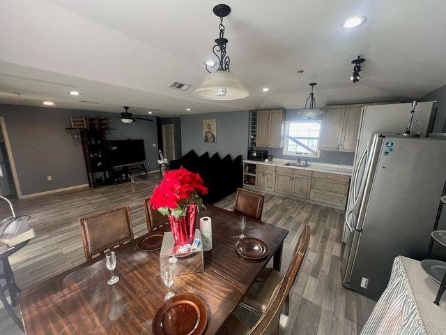 221 Calloway Street, Houston, TX 77029